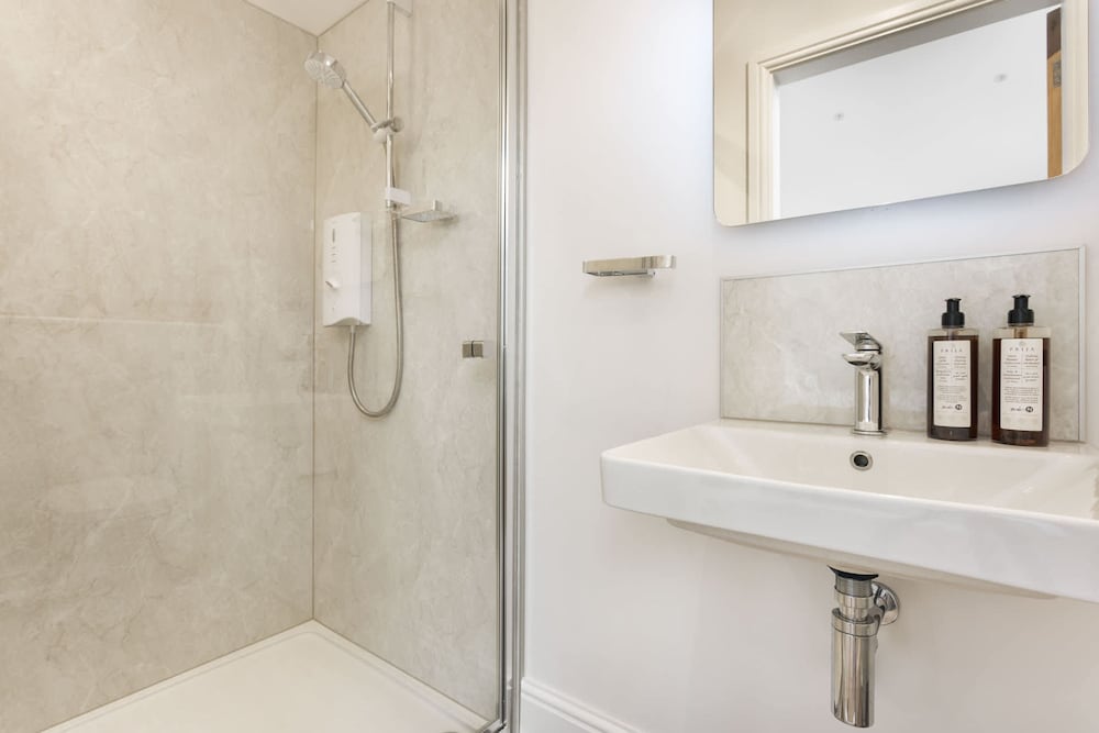 The Lookout With 1 Bedrooms and 1 Bathrooms
