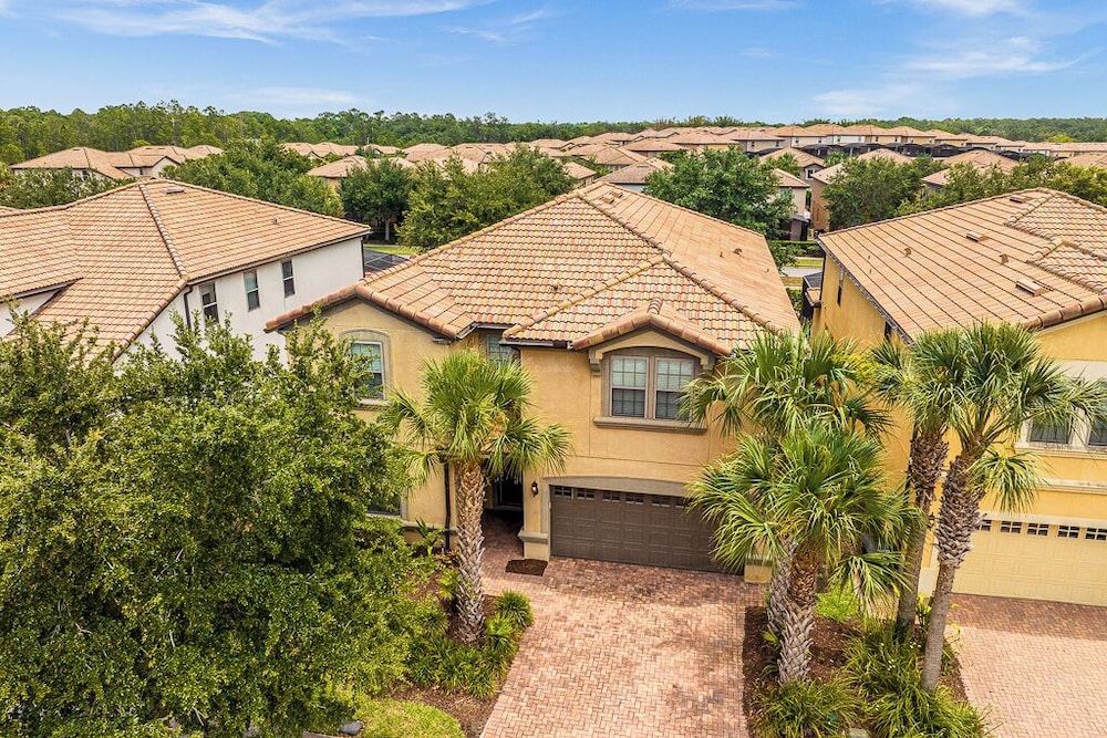 9BR Luxury Vacation Villa near Disney