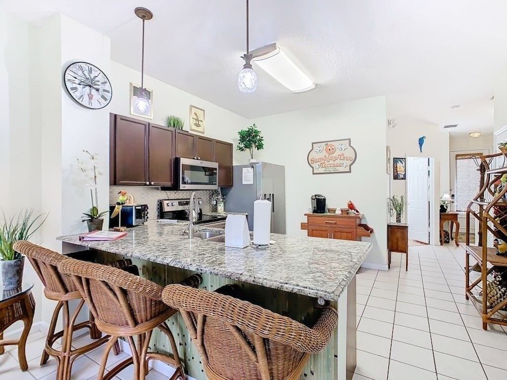 Themed 3-Bedroom Townhome w/Private Pool Near Disney - Windsor Palms 3 Townhouse
