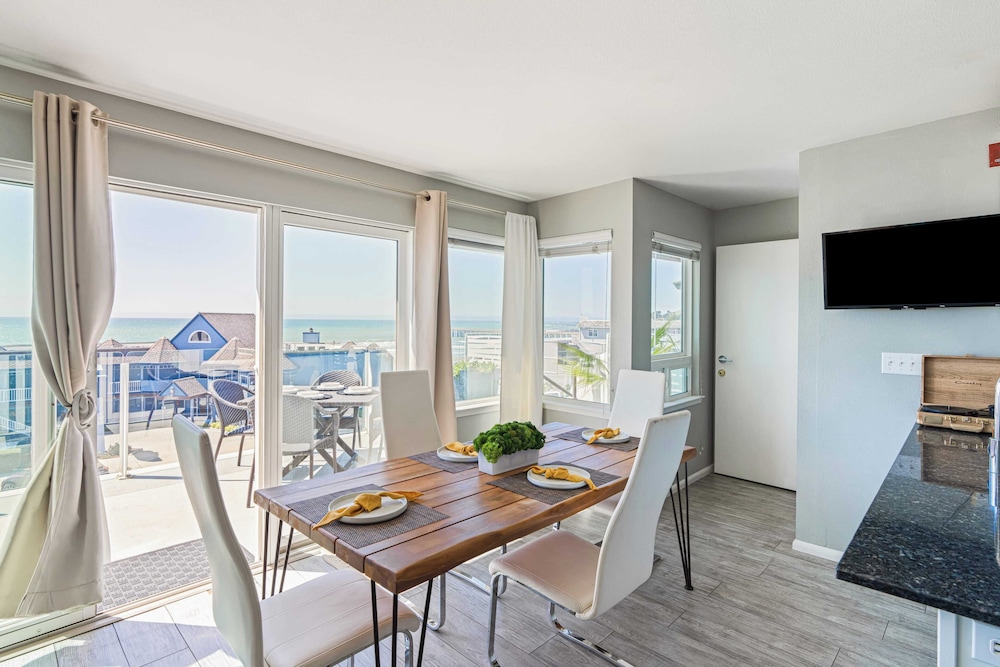 Cayucos Duo 2 Bungalows w/ Views & Lounge Space Pet Friendly