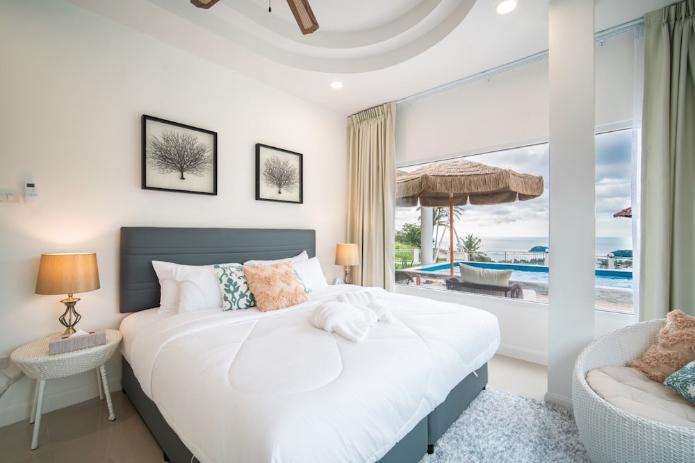 Ocean View 4BR Pool Villa KataBB Seaview