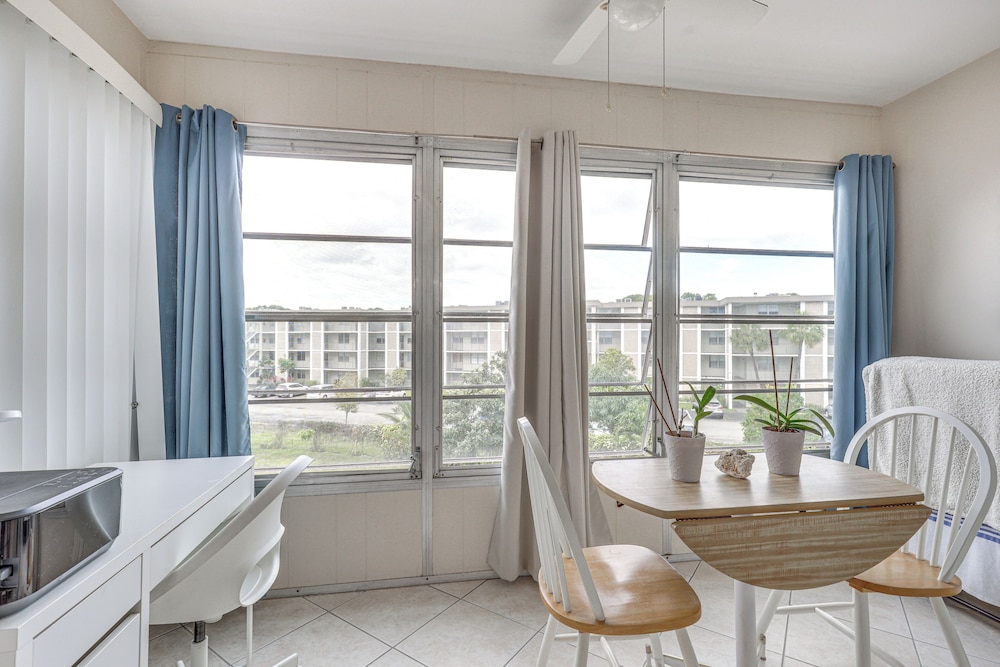 8 Mi to Dtwn Fort Lauderdale: Condo w/ Pool Access
