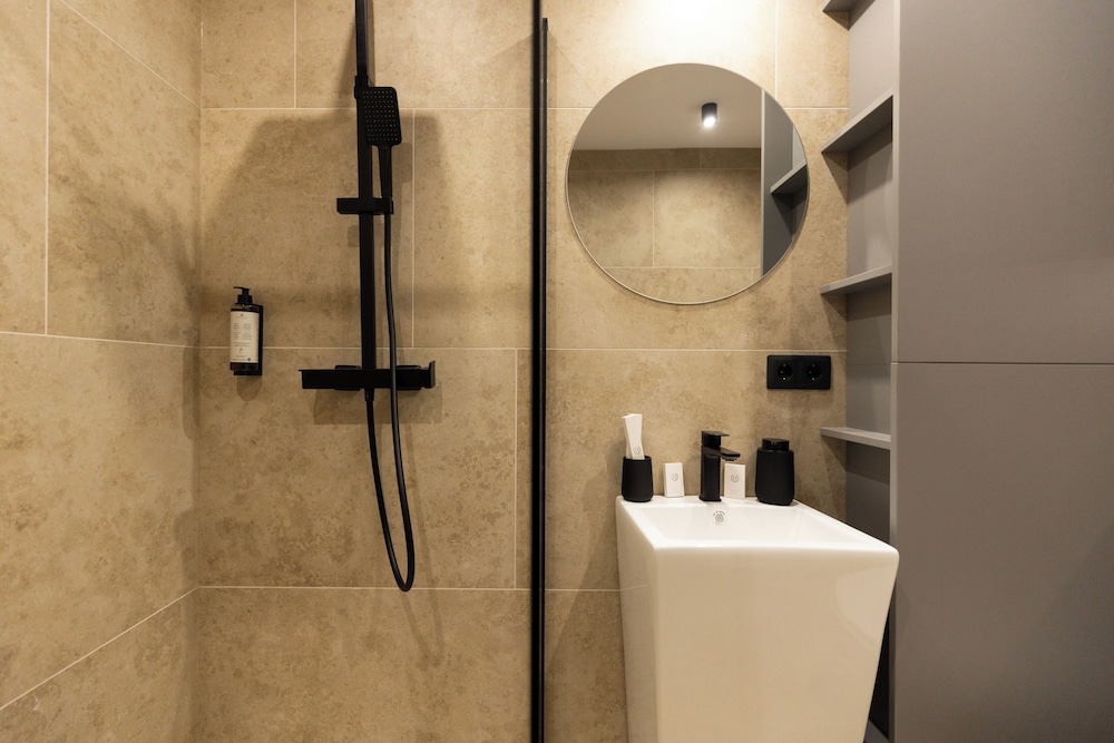 Royalton Suites