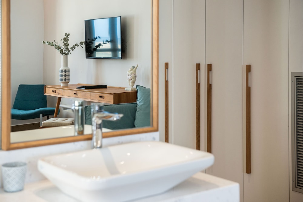 Avra Apartments Venetian Harbour