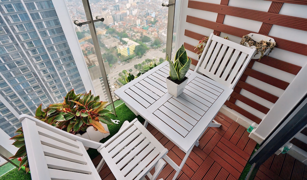 Feria Home - Vinhomes Metropolis Lieu Giai