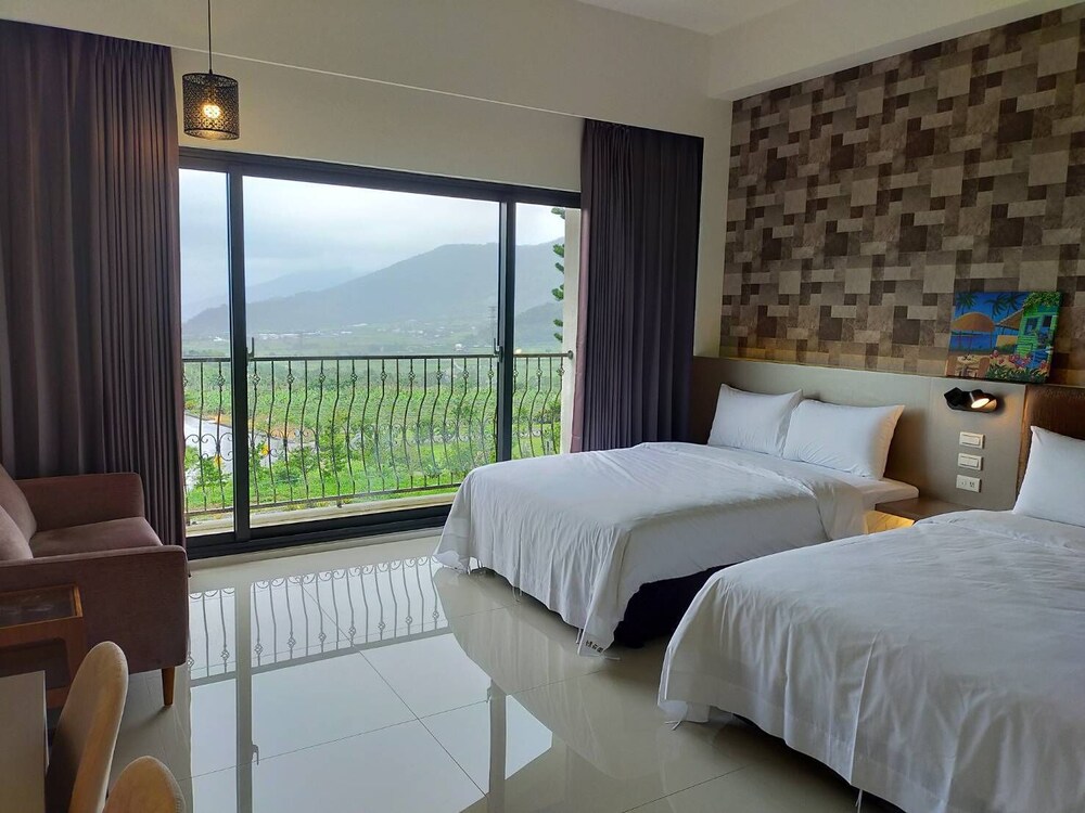 Chulu Manor Hotel view 4