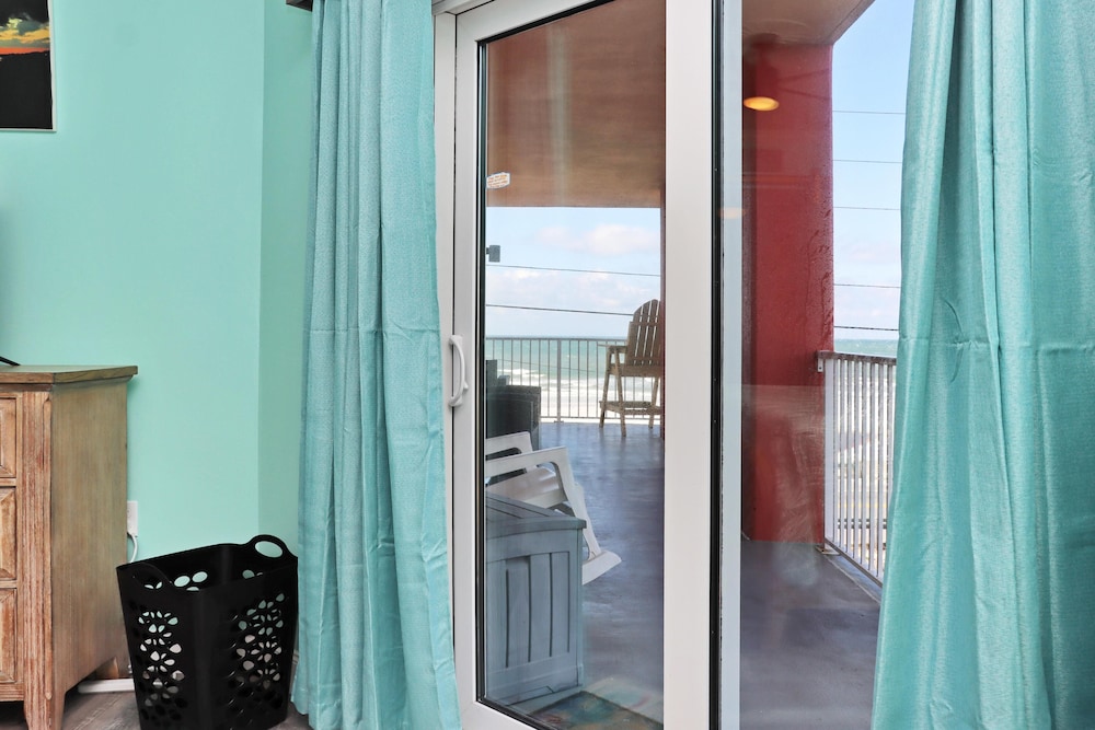 Paradise Shores 200