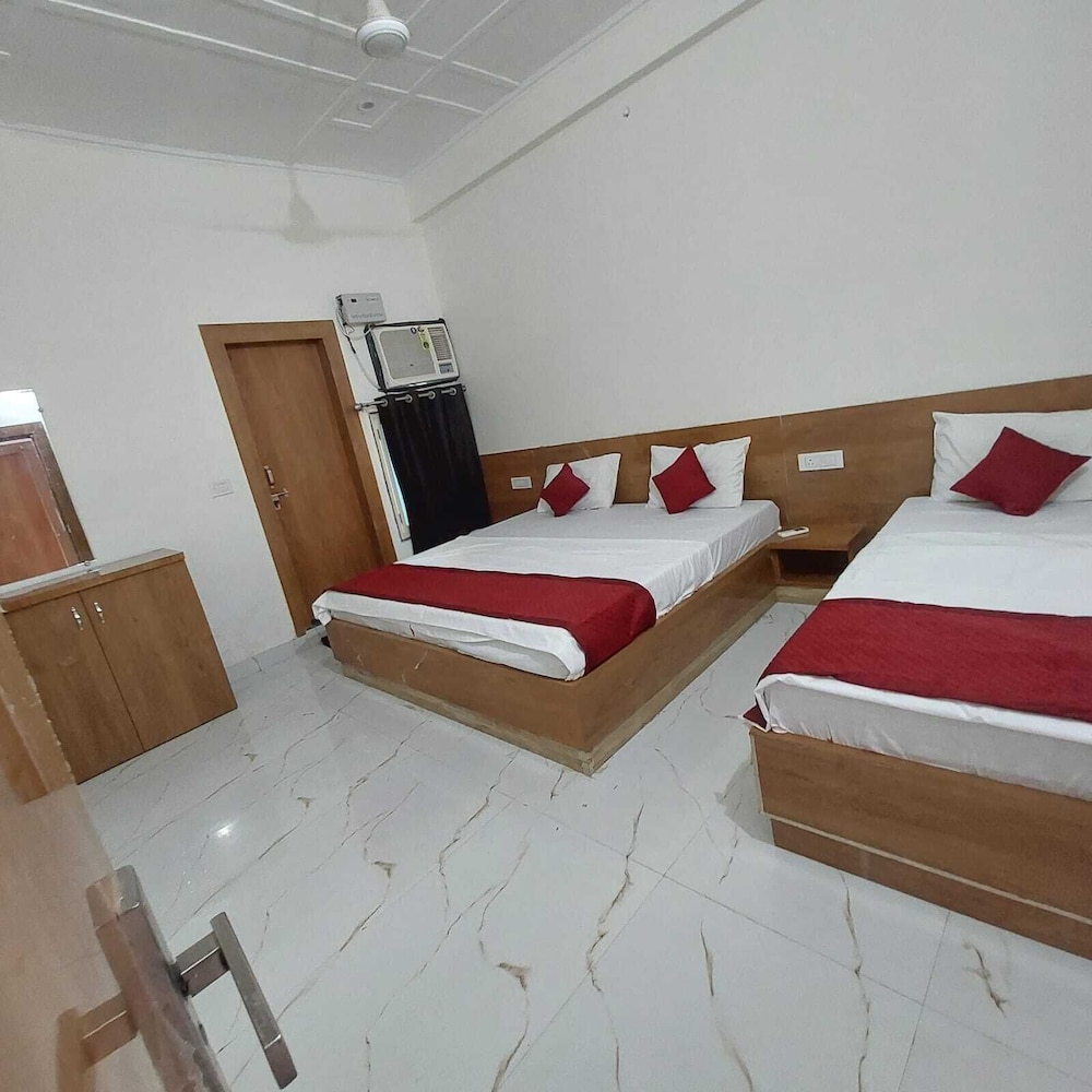 Ladlee Palace Guest House