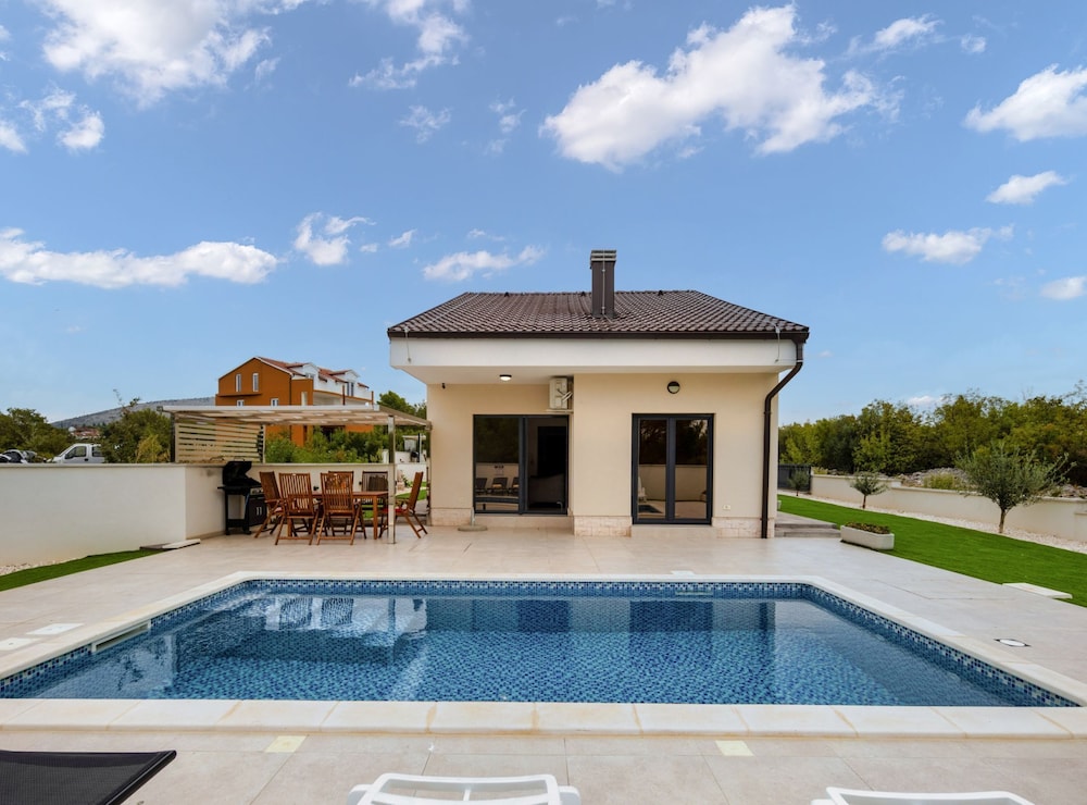 Villa Shaula 2