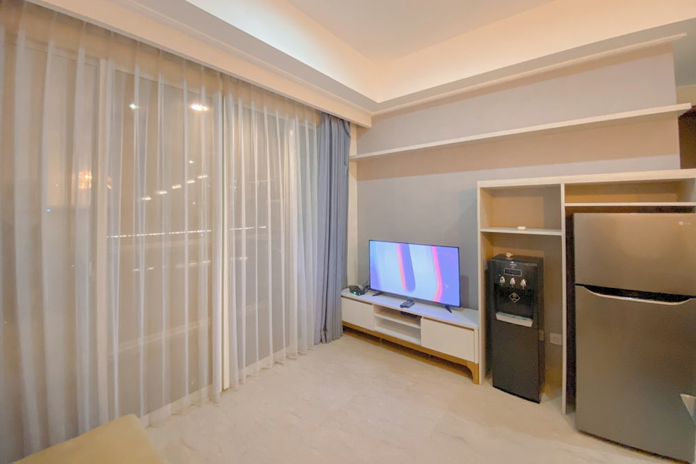 Wonderful And Homey 2Br Apartment At Menteng Park