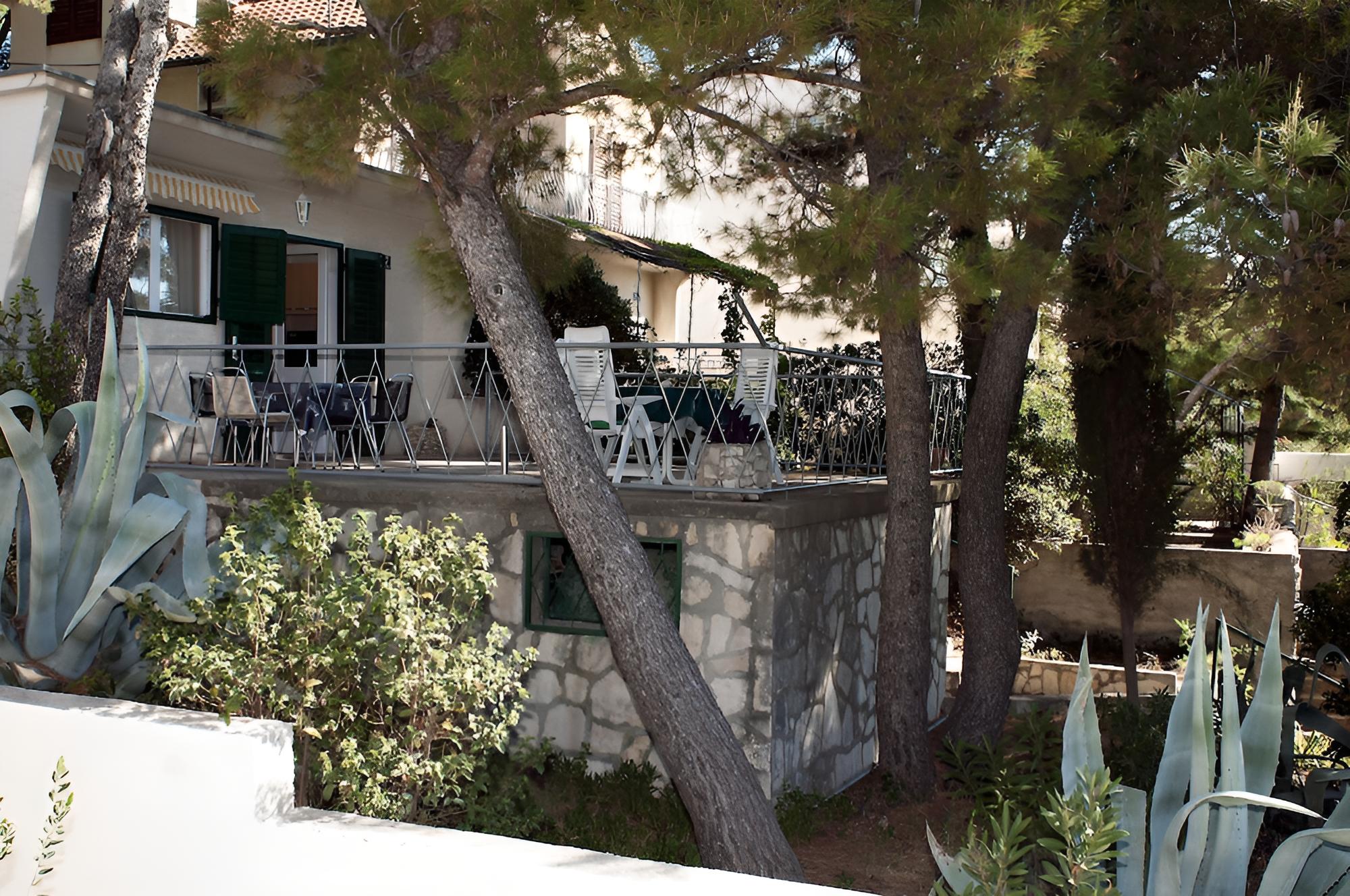 Vlasta - Near sea - H view 5