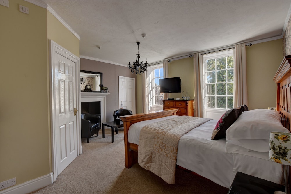 White Linen Whitby, Room Only view 3
