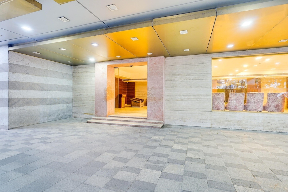 Luxury Urban Stays Near Chennai Airport