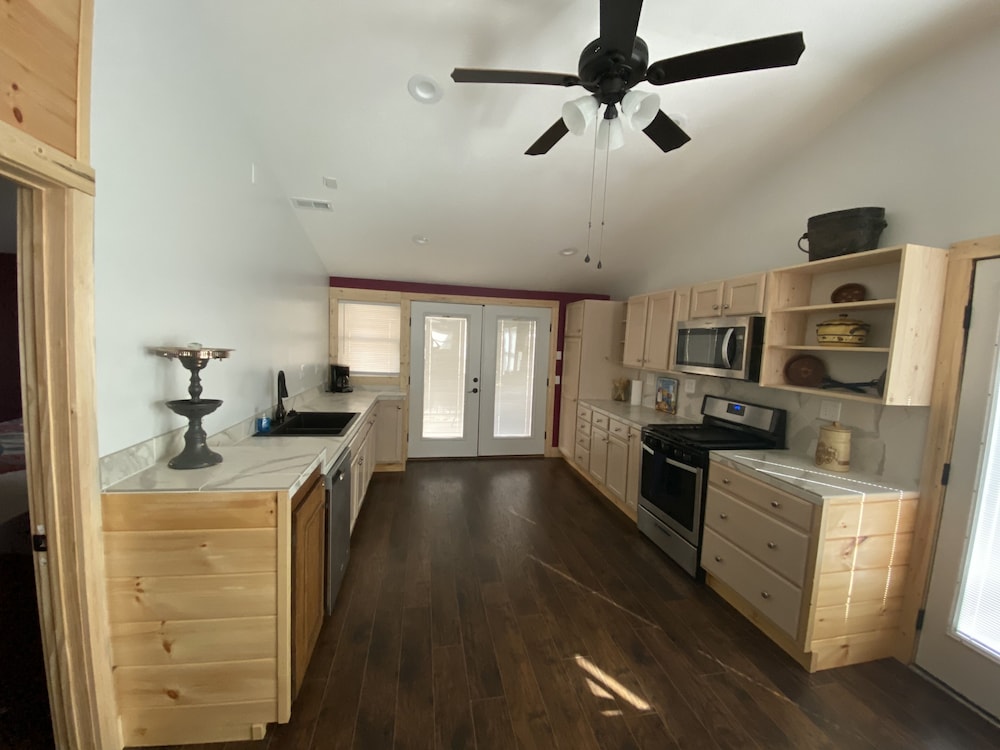 Smoky View Cottages & RV Resorts