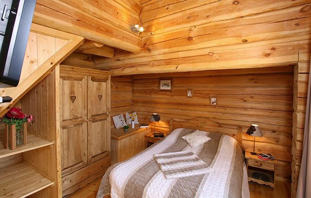 Chalet With a Fireplace at 500m From ski Lift