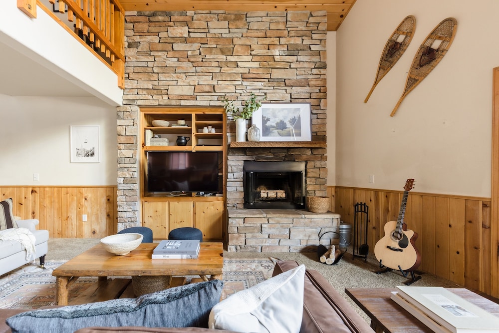 Jackhorn By Avantstay Spectacular Cozy Cabin w Hot Tub