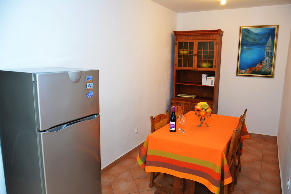 Apartments Cirkovic