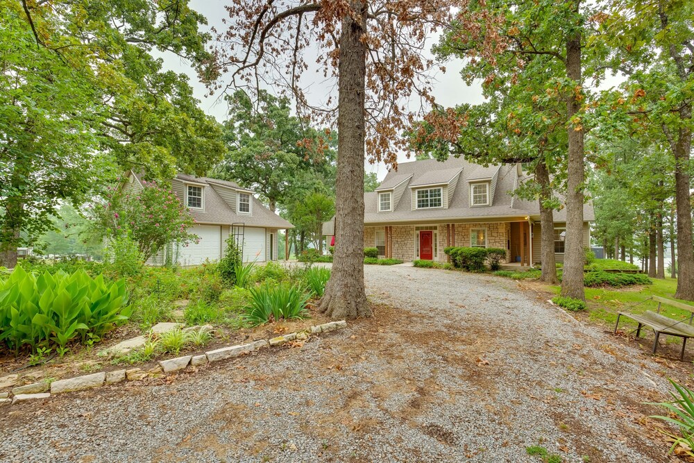 Waterfront Lake Fork Vacation Home w/ Boat Dock! view 4