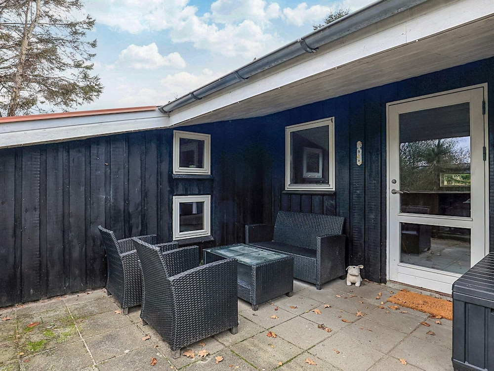 4 Star Holiday Home in Hals
