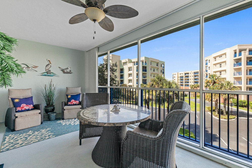 Oceanwalk 1-303