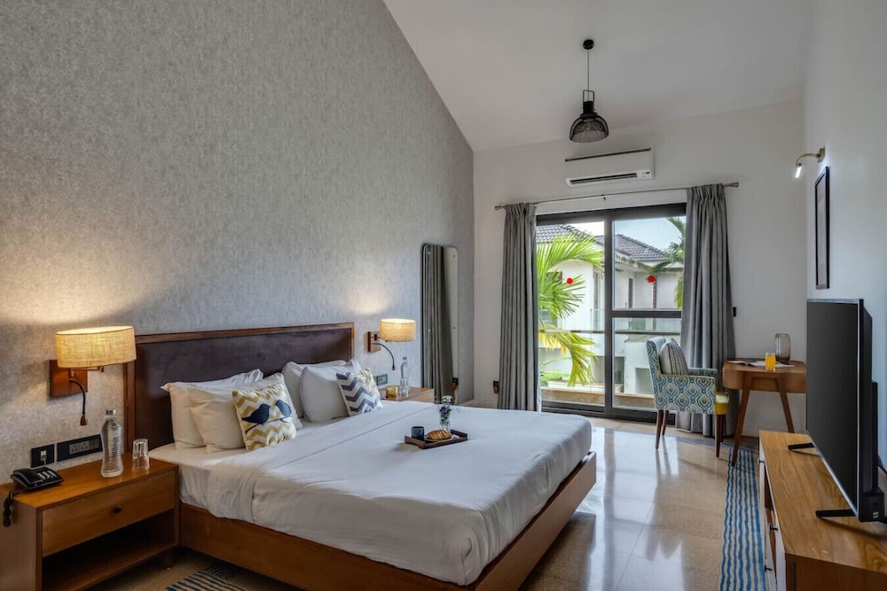 Villa Ayana 5bhk With Pool and Near the Beach