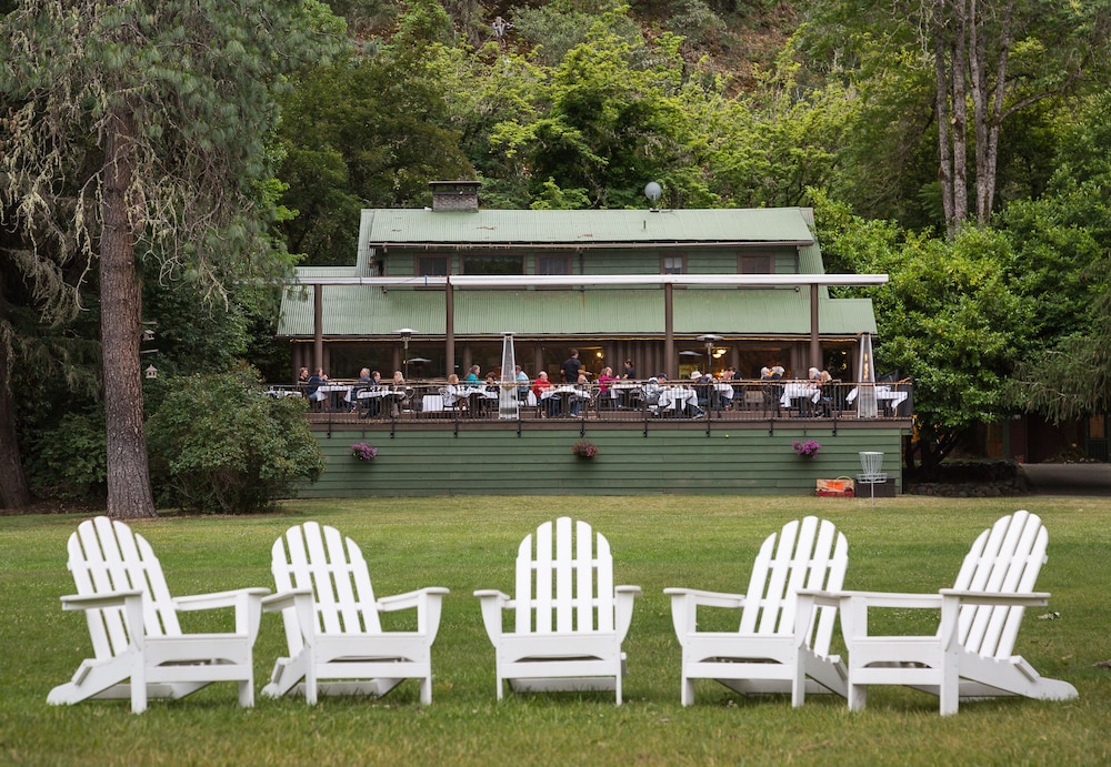 Morrison's Rogue River Lodge