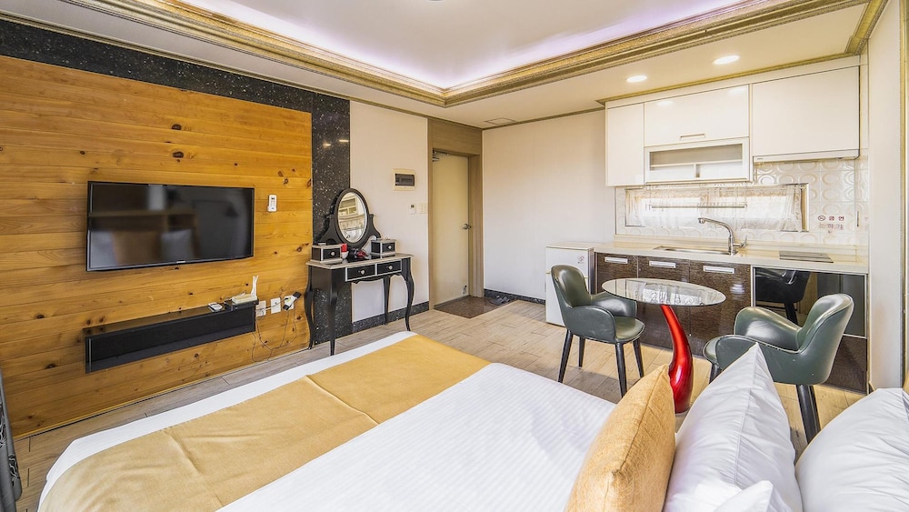 hotel room