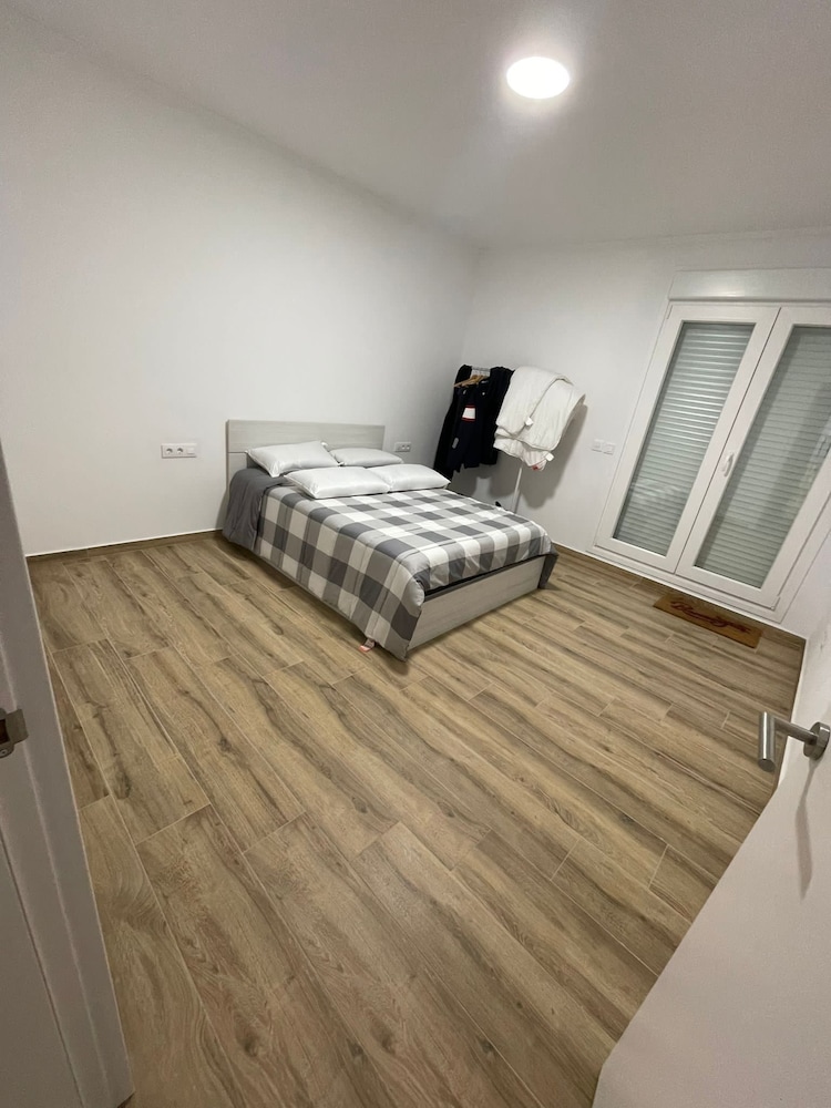 Meridiana Apartments