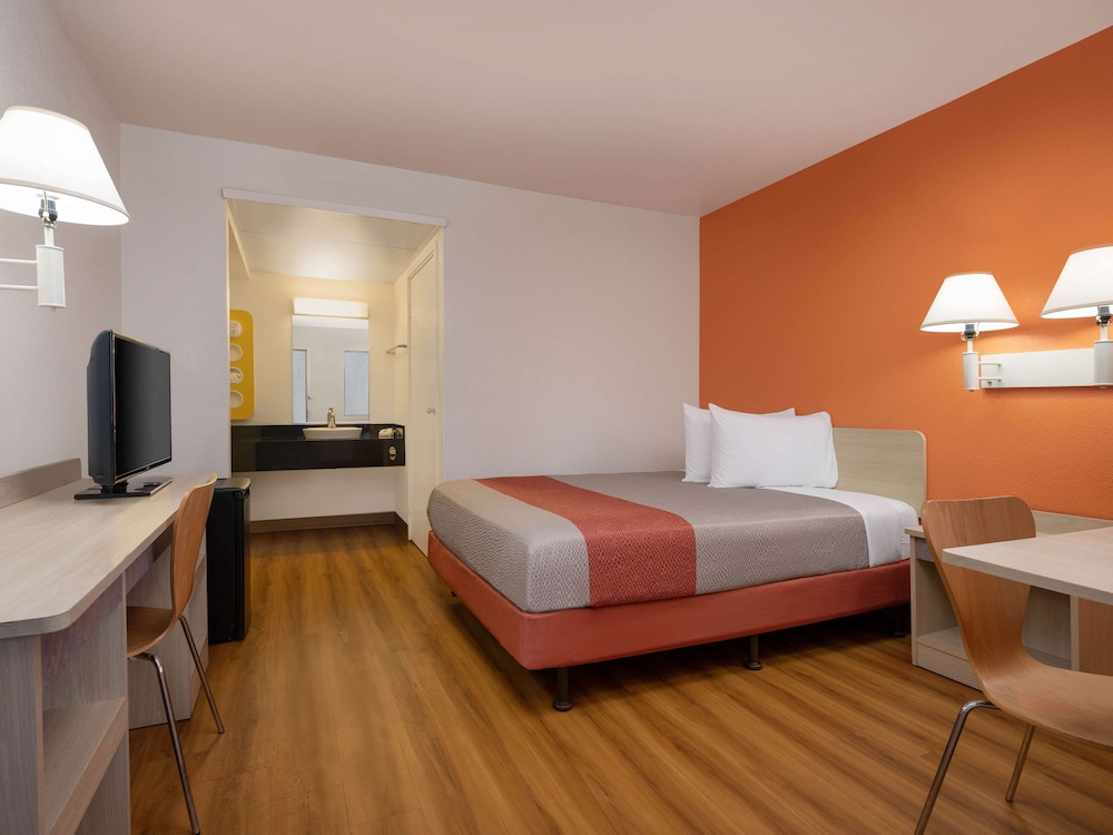 Motel 6 Santa Maria, CA - North
