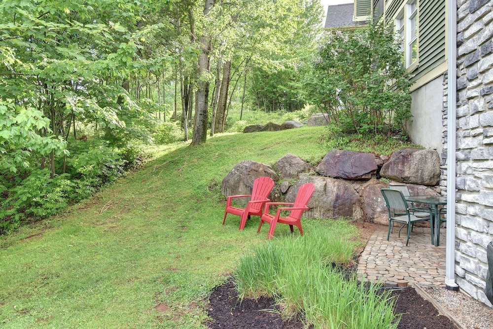Les Eaux 227-1 by Escapades Tremblant