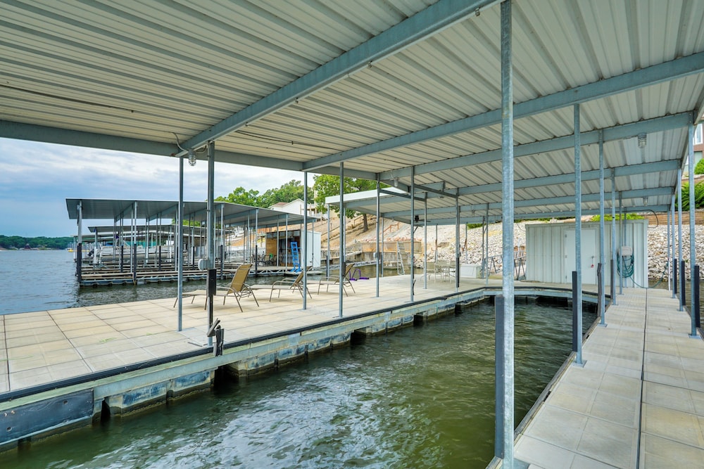 Large Lake of the Ozarks Home: Deck, Dock & Views view 3