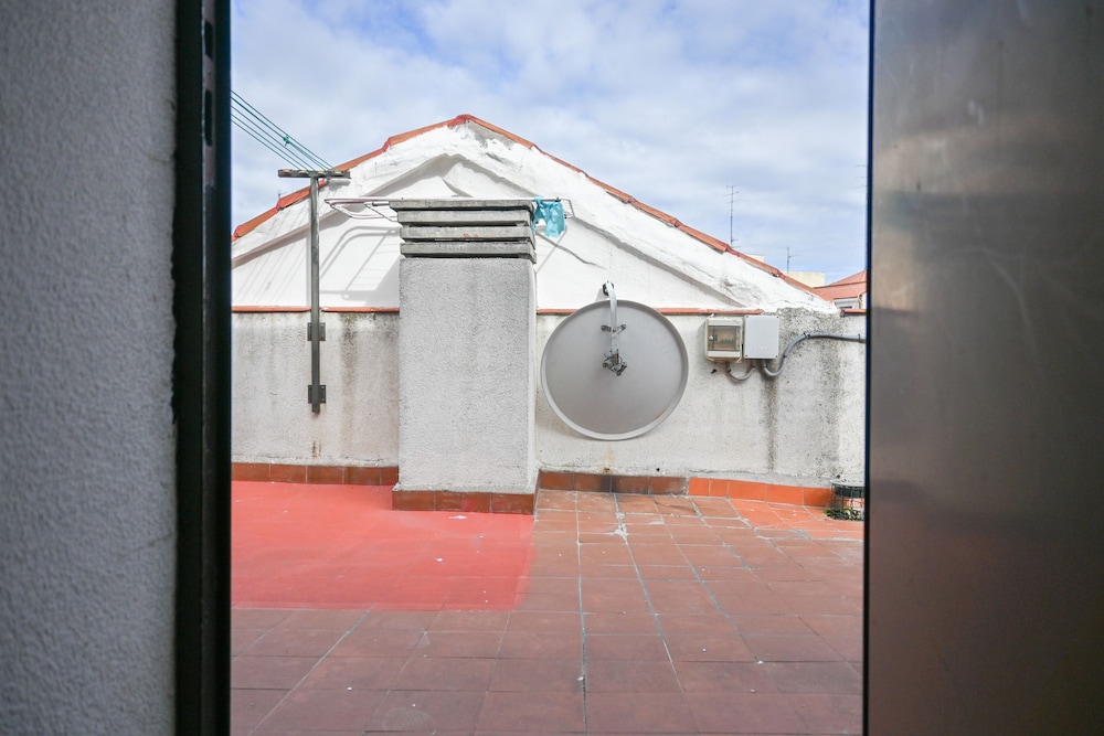 M Sen1692 Amplio Apartamento con Balc n en Calle
