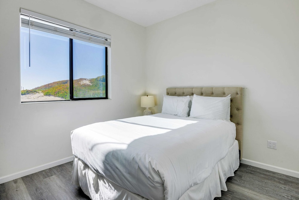 2 Oceanfront Homes w/ Rooftop Deck, Views & Steps to the Sand