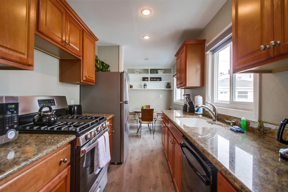 Casa Azul 5 Bedroom Apts - Image 4