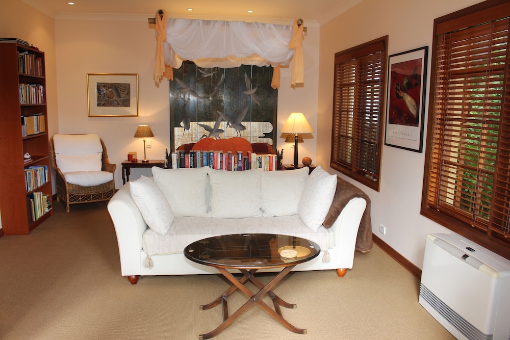 Hotel Dukis House - Image 1