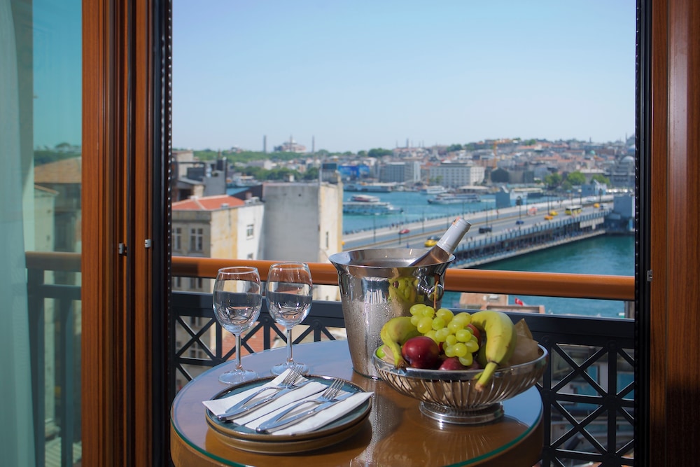 Momento Golden Horn Otel - Image 40