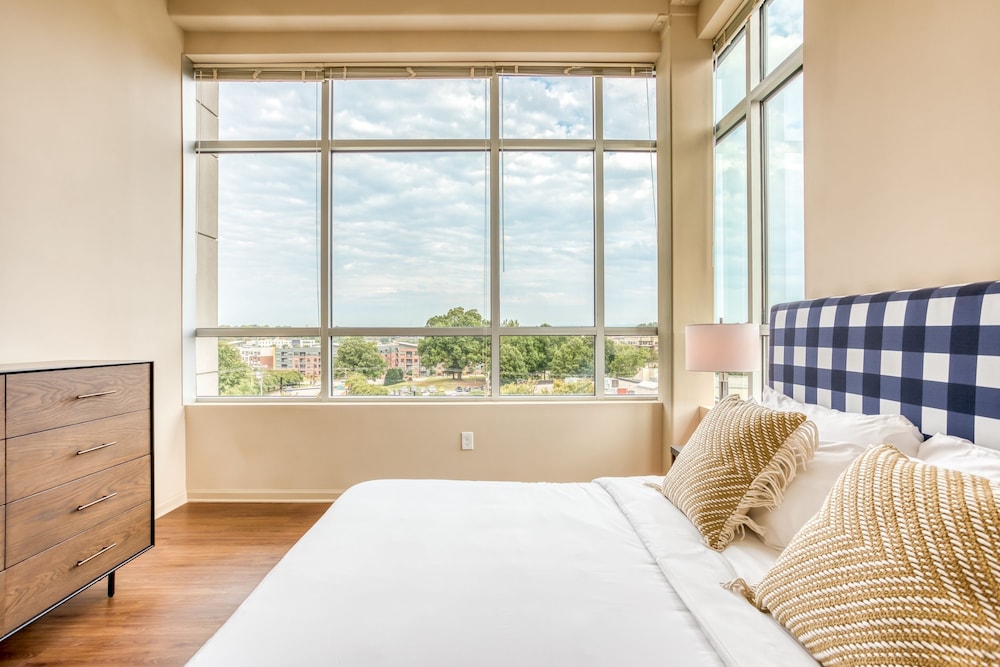 Mint House Greenville - Downtown - Image 1