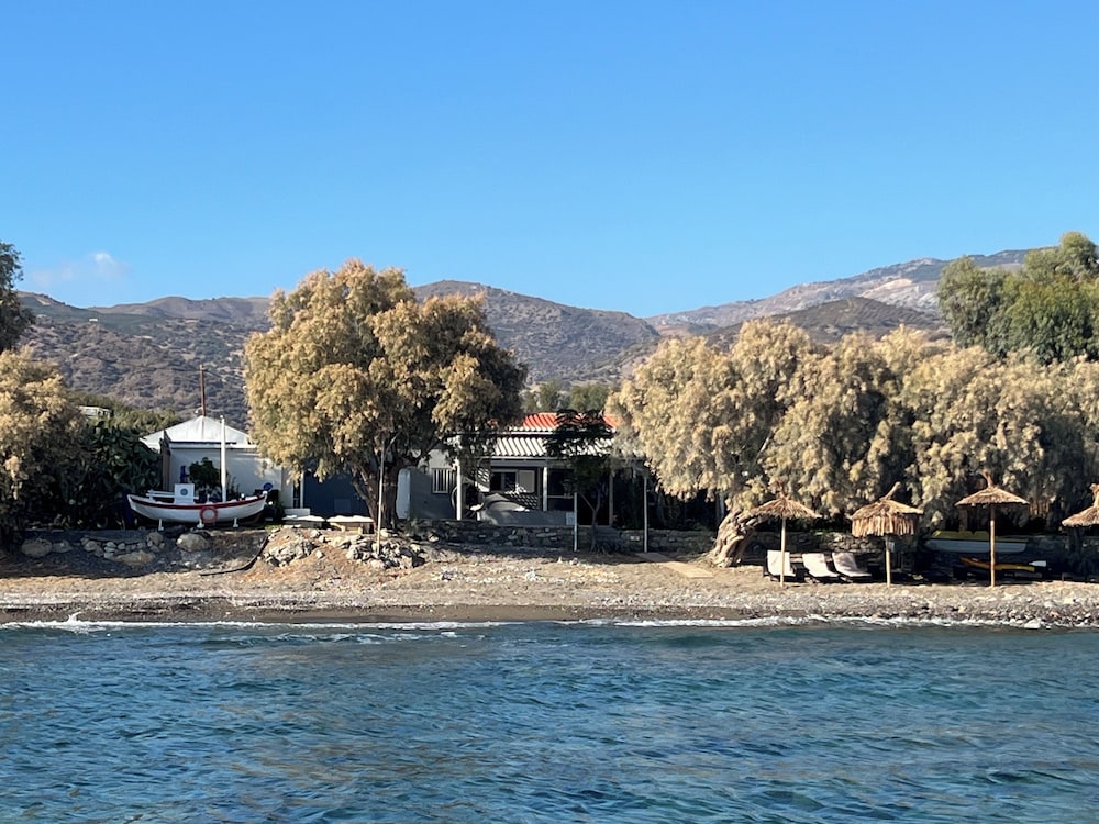 NIKKON LUXURY LIVING is a luxury private villa, in top of the sea.Enjoy LUXURY. photo 5