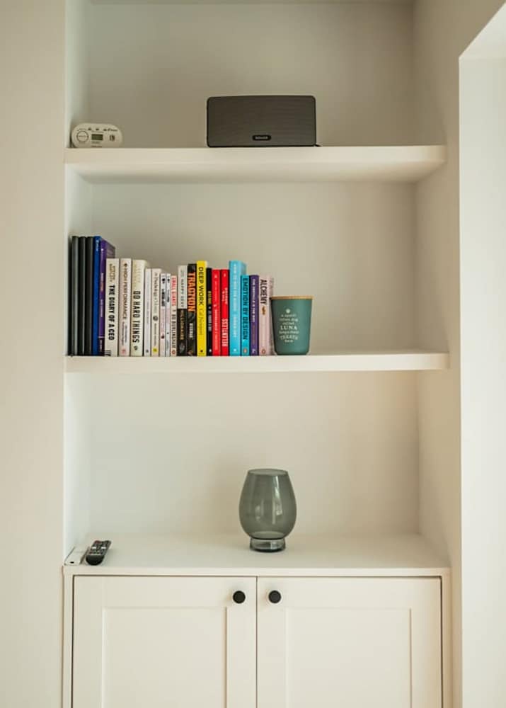 The Blooming Minimalist- by Out of Office Lifestyle