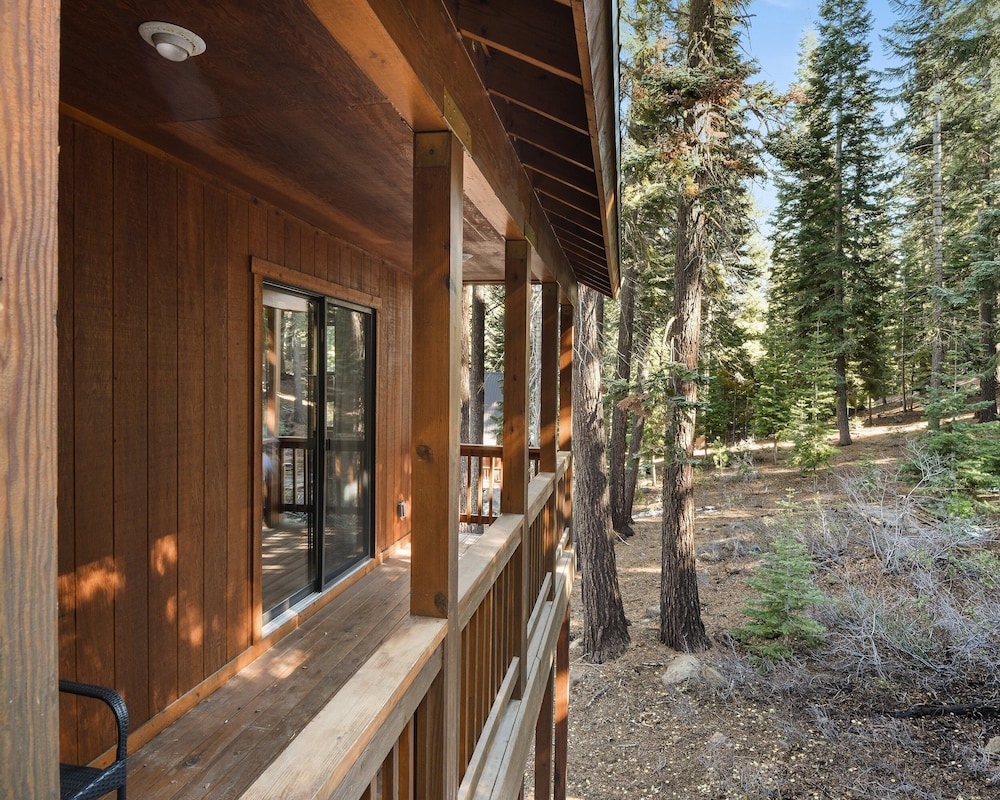Knotty Pines Retreat view 5