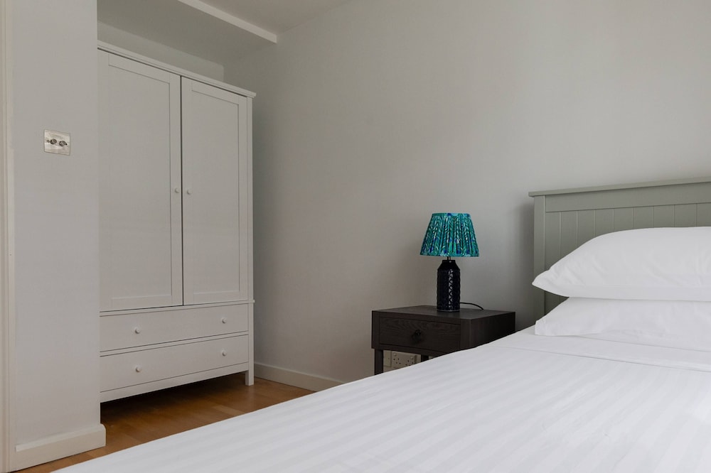 Canning Place Mews by Onefinestay