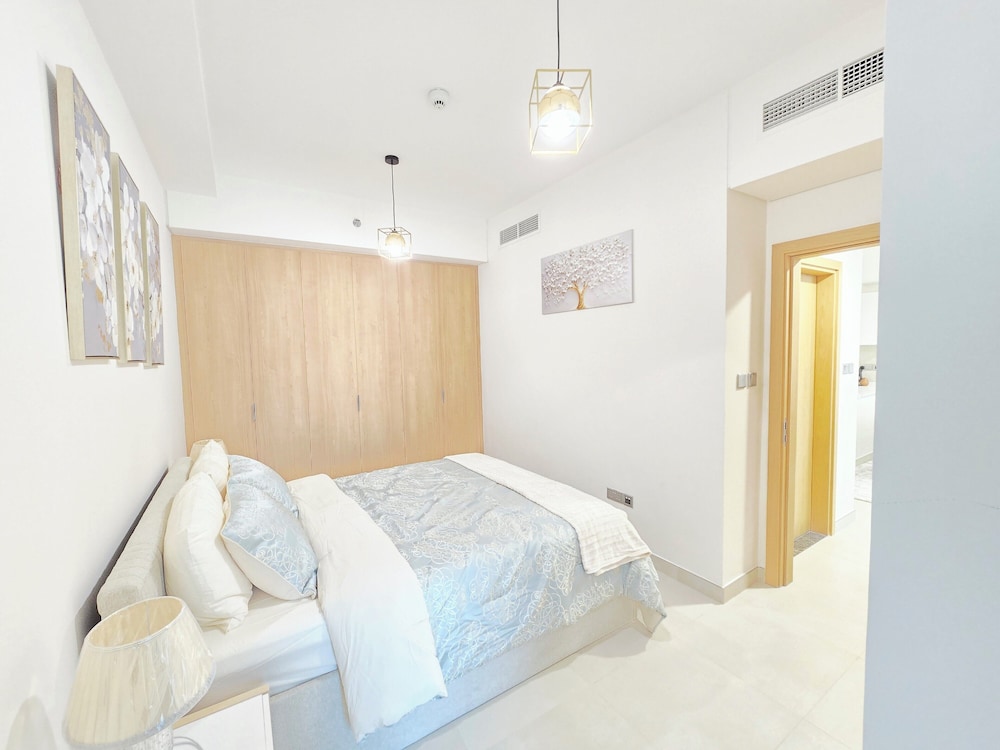 LUXURY BOULEVARD 2BHK