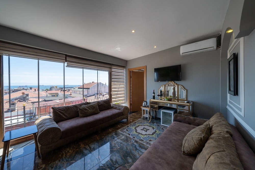 Holiday Business Otel - Image 6