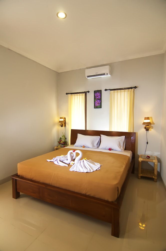 Suwardika Homestay and Dormitory - Hostel