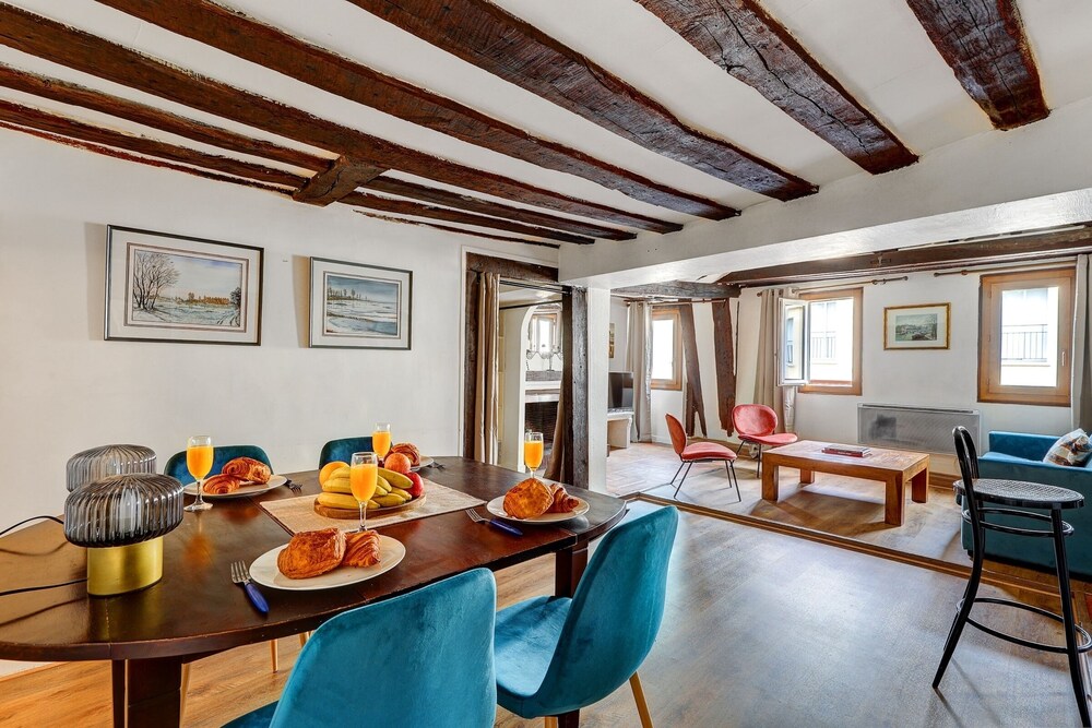 Cozy 2BR in the Heart of Île Saint-Louis