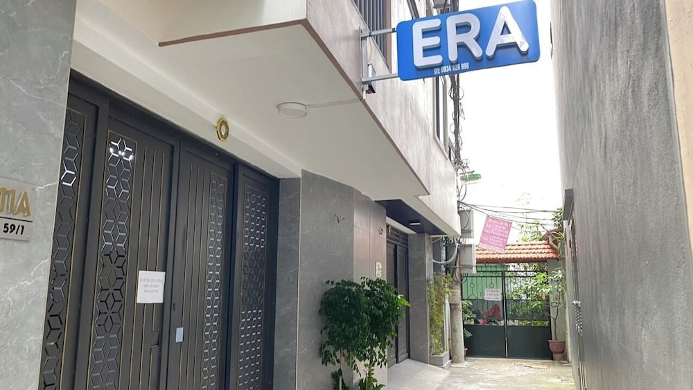 Era Apartment Khuc Thua Du