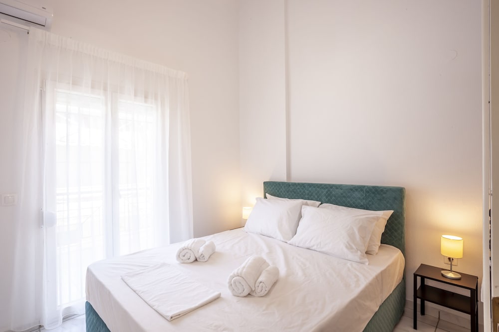 Aris Luxury Apartments photo 5