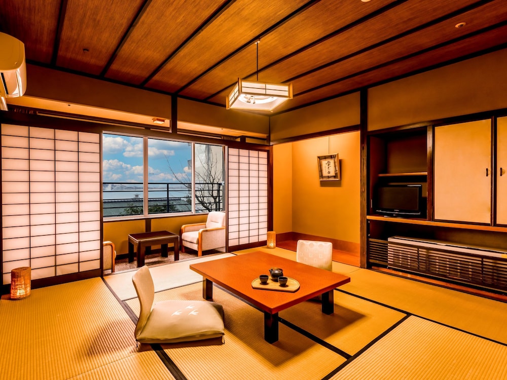 Ooedo Onsen Monogatari Wanwan Resort Yataya Shotoen