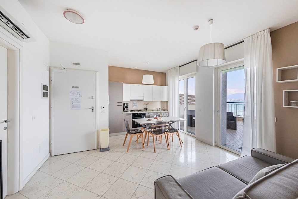 Residenza Miralago - 21 Gaia - LOC BK