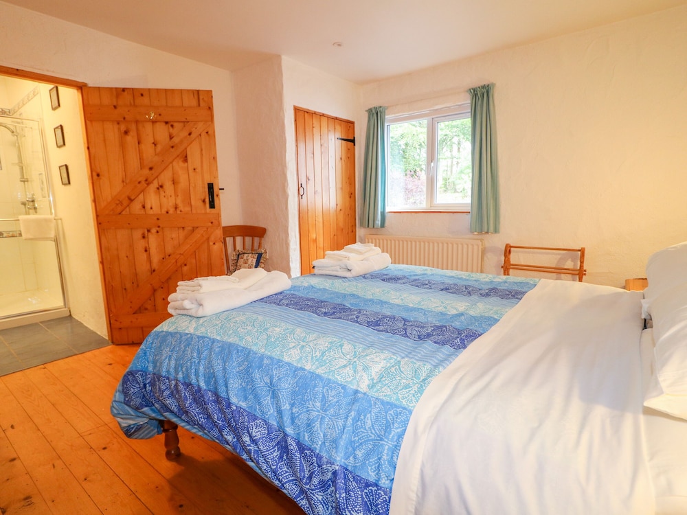 Quiet Waters Cottage view 4